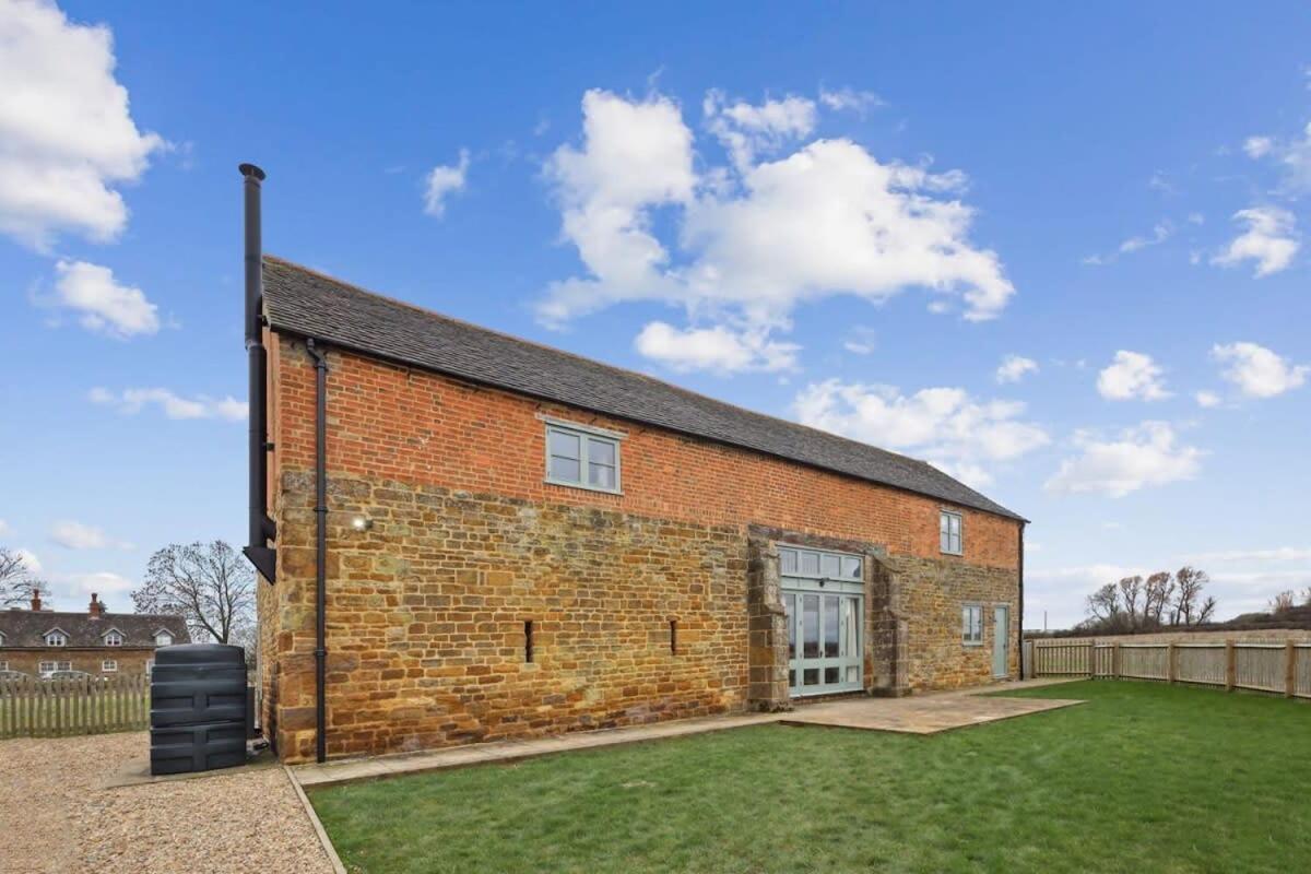 Villa Sophie'S Barn - Hot Tub Packages Available Market Harborough Exterior foto