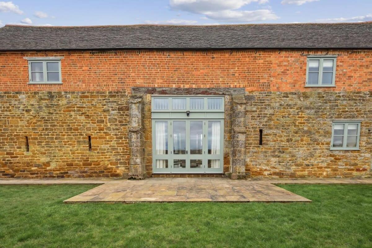 Villa Sophie'S Barn - Hot Tub Packages Available Market Harborough Exterior foto